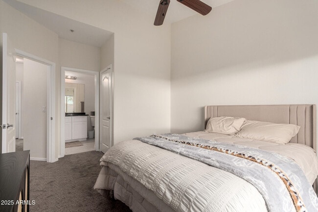 Building Photo - 240 W Juniper Ave