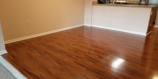 Building Photo - Spacious 3 Bedroom Condo- Olney, MD