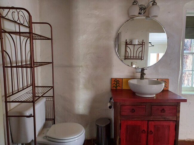 Building Photo - 20 Rancho Ancon Ln