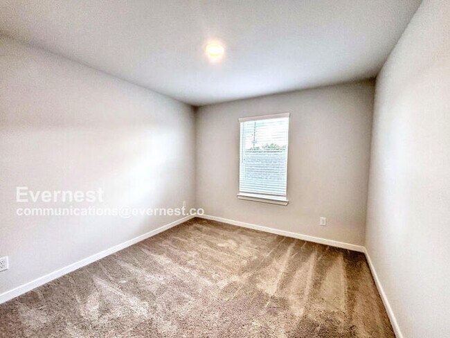 Building Photo - 32506 Timber Point Dr