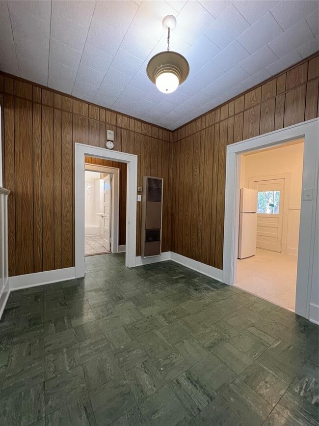 Building Photo - 3708 Harmon Ave