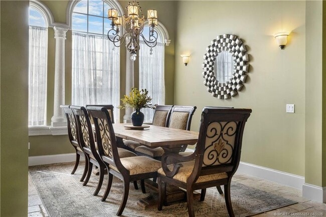 Building Photo - 130 SE Bella Strano