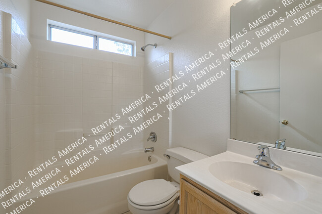 Building Photo - 1161 W Gail Ct