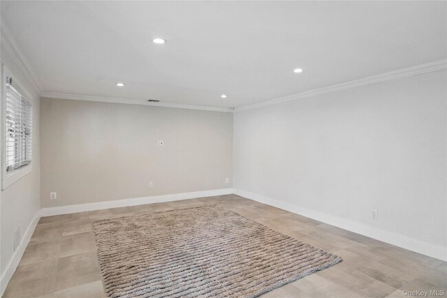 Building Photo - 539 Nassau Ave