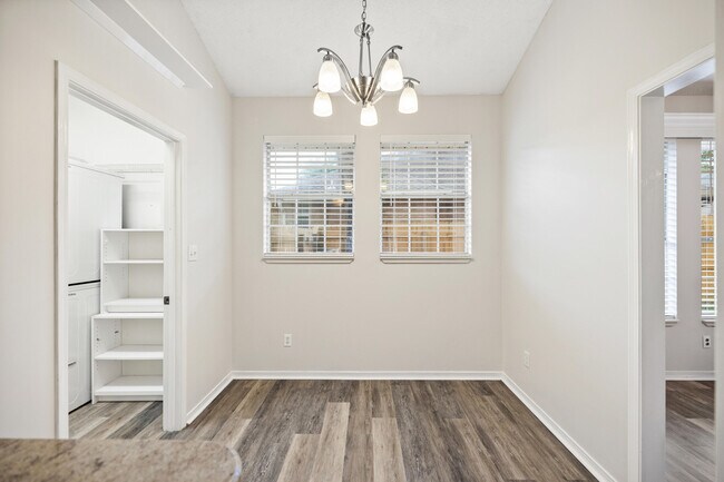 Building Photo - 1641 Parkside Cir