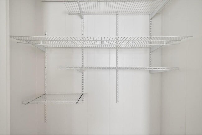 Building Photo - 5143 Ponderosa Farm Rd