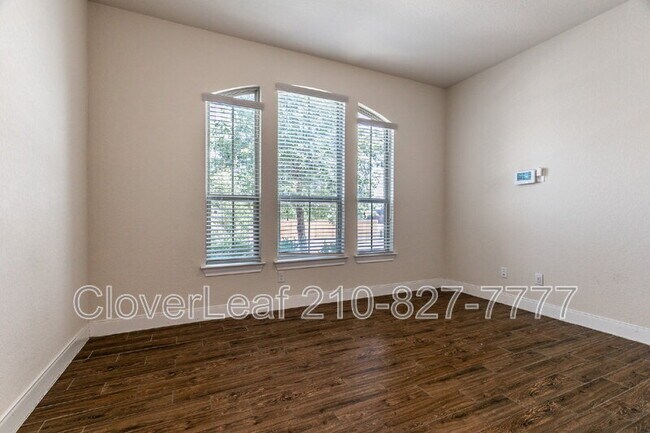 Building Photo - 908 Sussex Cove