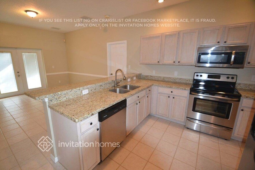 Building Photo - 4455 Sunset Cay Cir