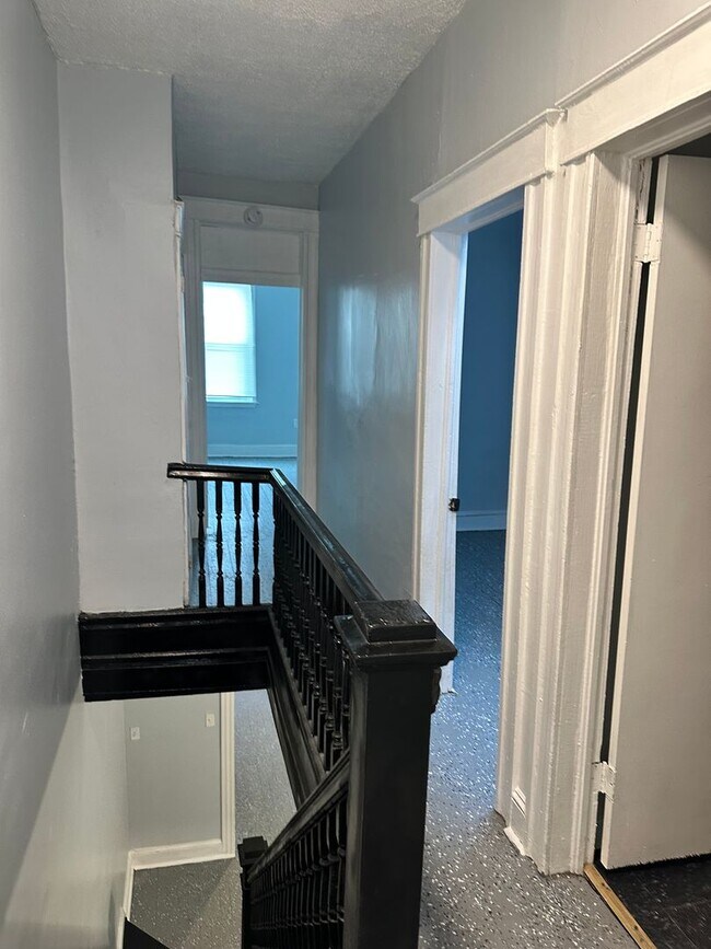 Building Photo - 1203 Ashburton St
