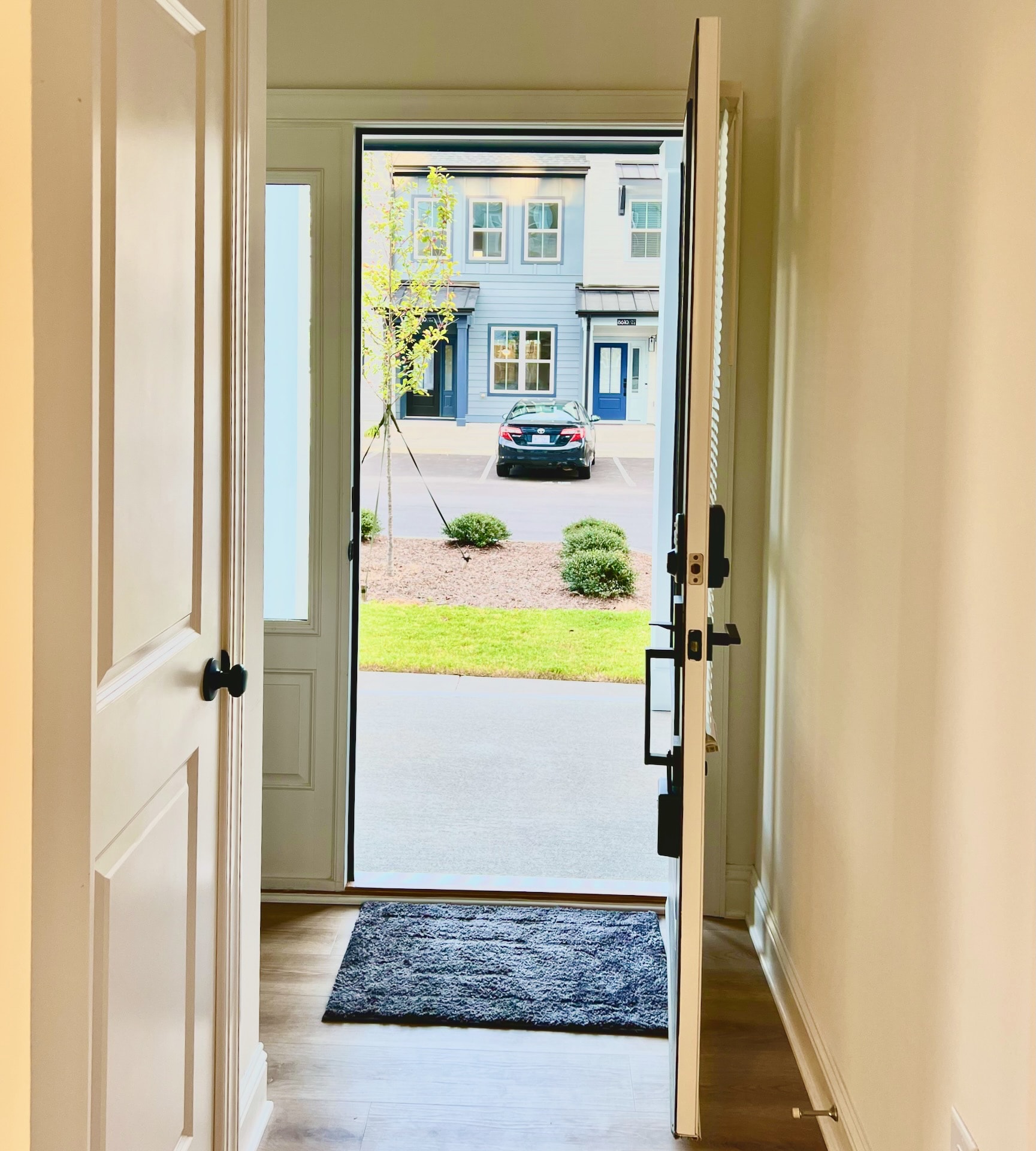 Building Photo - Room in Townhome on Brushfoot Wy