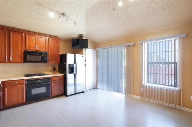 Building Photo - 4721 Sea Ridge Dr