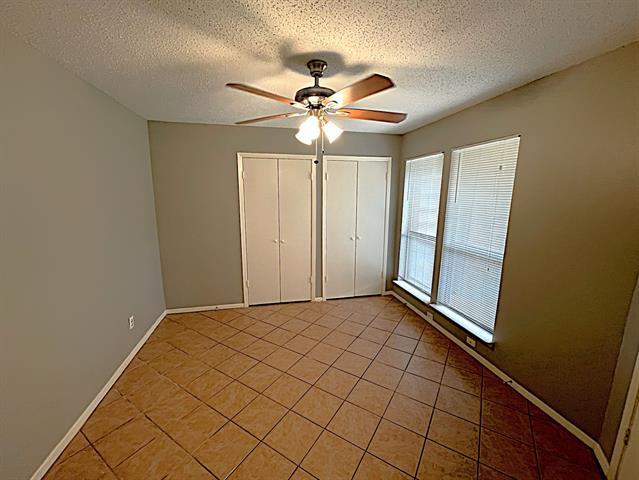 Building Photo - 1617 Brentwood Dr