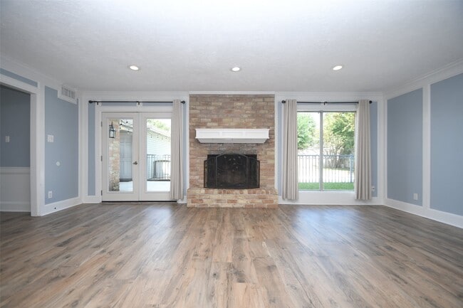 Building Photo - 1711 Earl of Dunmore St