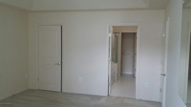 Building Photo - 388 Harrier Dr