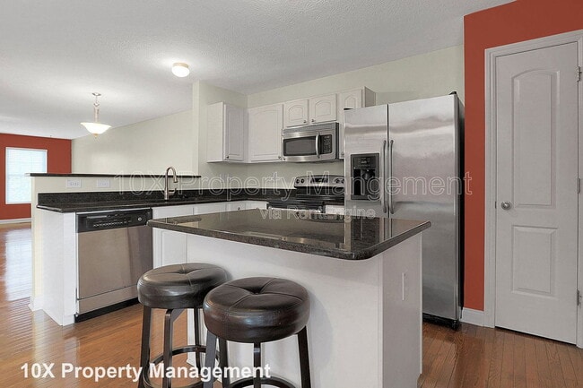 Building Photo - 1442 Bloomington Blvd