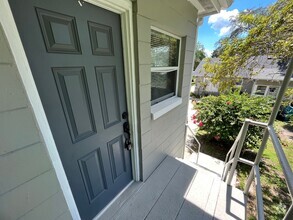 Building Photo - Above Detached Garage 1/1 in Colonialtown ...