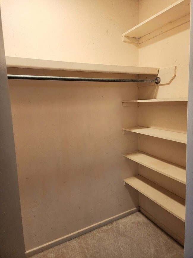 Building Photo - 1209 Libra Dr