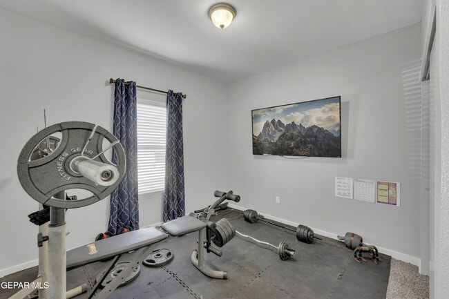 Building Photo - 12631 Mark Twain Ave