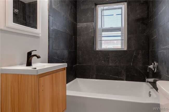 Building Photo - 1225 Hertel Ave