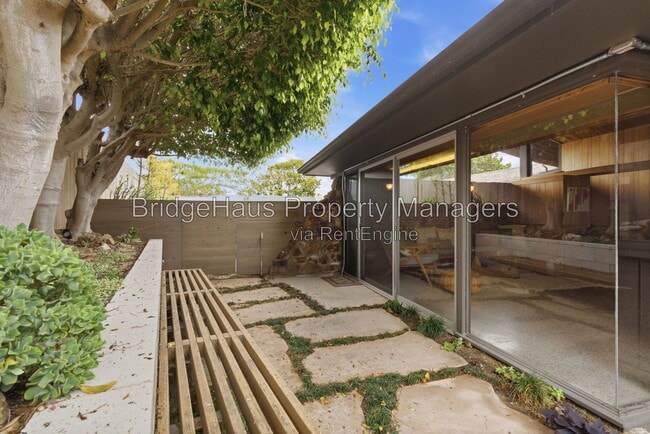 Building Photo - 1541 Garrison Pl