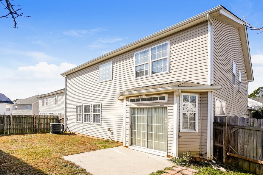 Building Photo - 6011 Paducah Dr