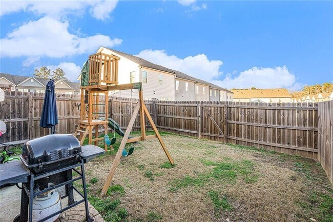 Building Photo - 5526 Donerail St