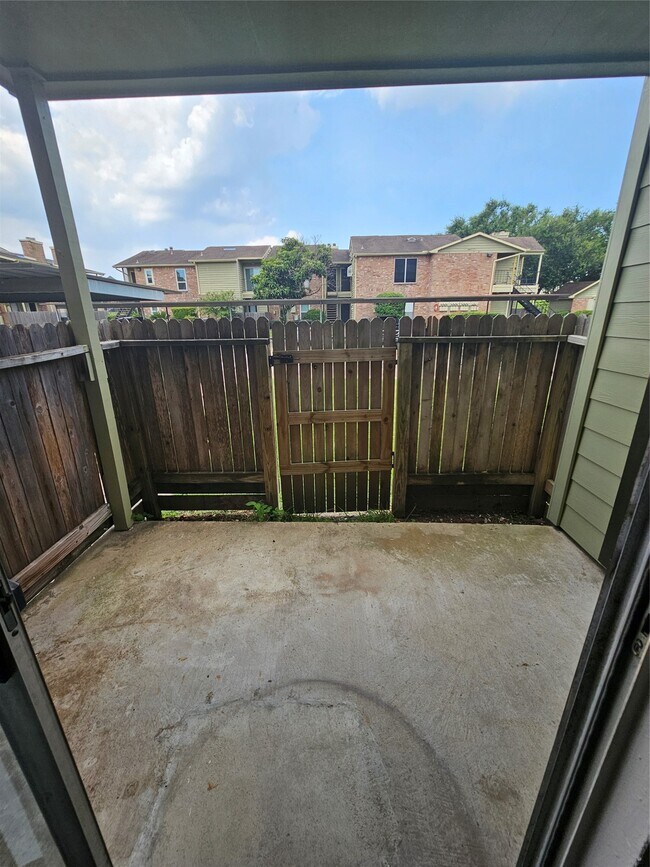 Building Photo - 18800 Egret Bay Blvd