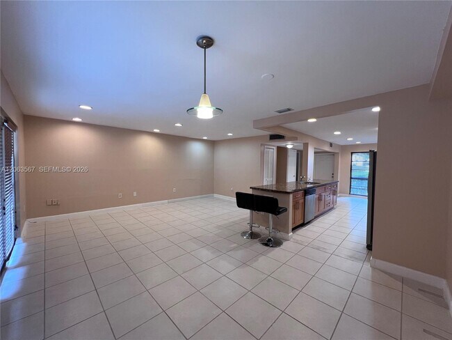 Building Photo - 2750 N 34th Ave