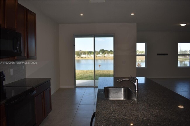 Building Photo - 3634 Lazy River Ter