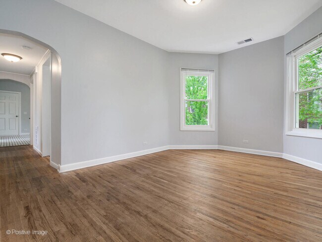 Building Photo - 3750 W Cortland St