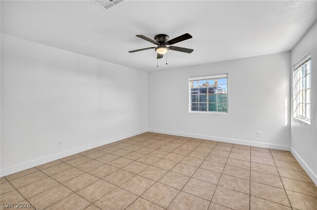 Building Photo - 3037 Aloha Ave
