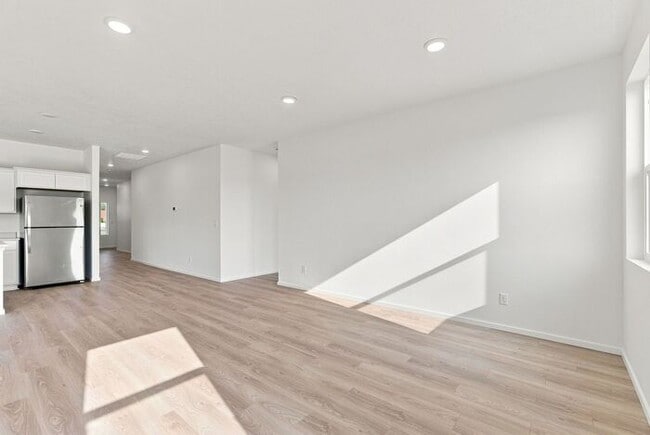 Building Photo - Modern 4-Bedroom Home with a 3-Car Garage & Covered Patio