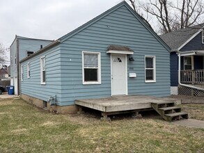 Building Photo - Home for rent near Augustana college