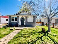 Building Photo - $0 DEPOSIT OPTION, CHARMING 3 BED 2 BATH TRADITIONAL BRICK HOME!! HUGE YARD, DETACHED GARAGE, COM...