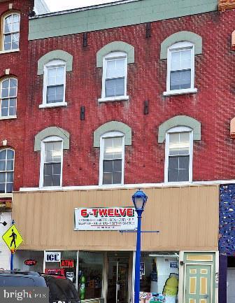 Building Photo - 205 Bridge St