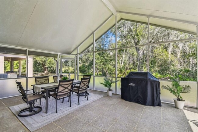 Building Photo - 13401 Fawn Springs Dr