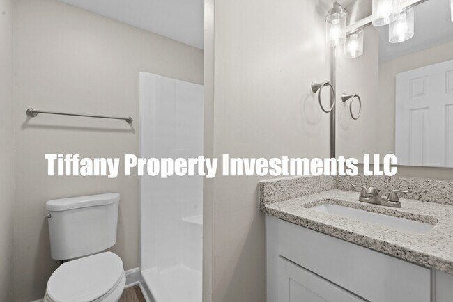 Building Photo - 119 N Jack St