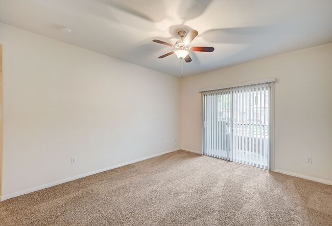 Building Photo - Charming 3-bed, 2-bath Downstairs Unit