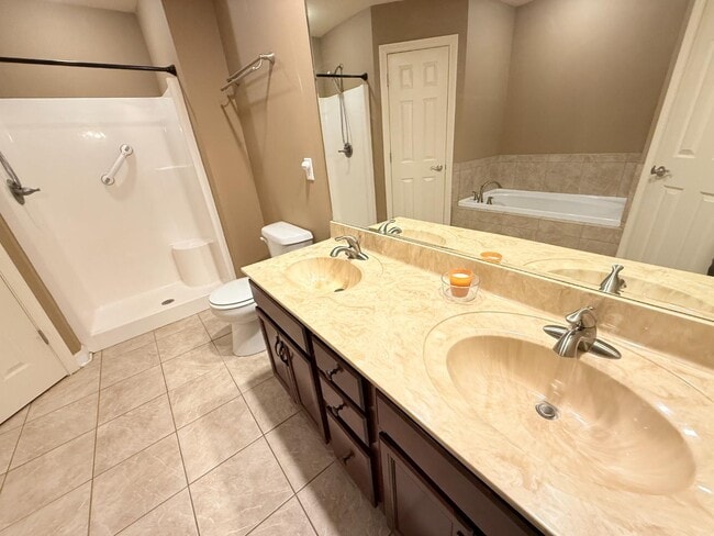 Building Photo - 6313 Sky Crest Ct