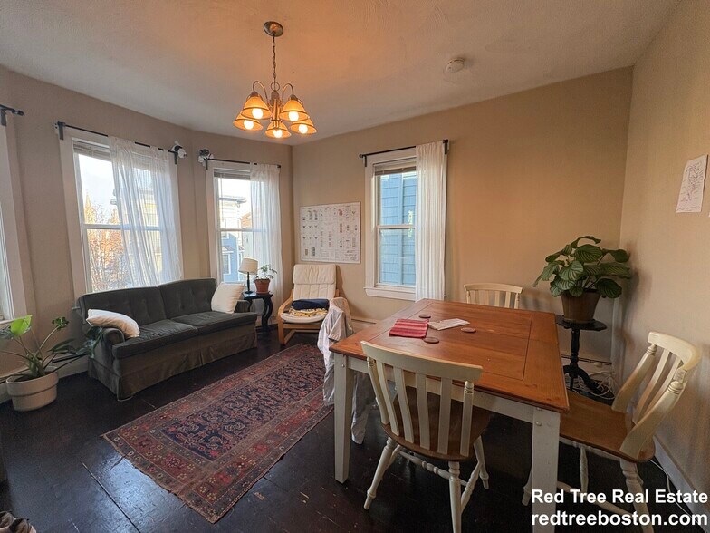 Primary Photo - 72 Hillside St