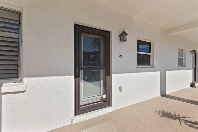 Building Photo - 3330 Gulf of Mexico Dr