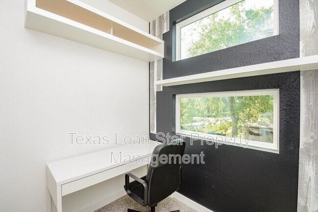 Building Photo - 4358 Clover St