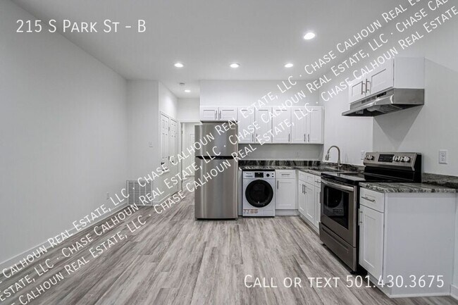 Building Photo - 215 S Park St