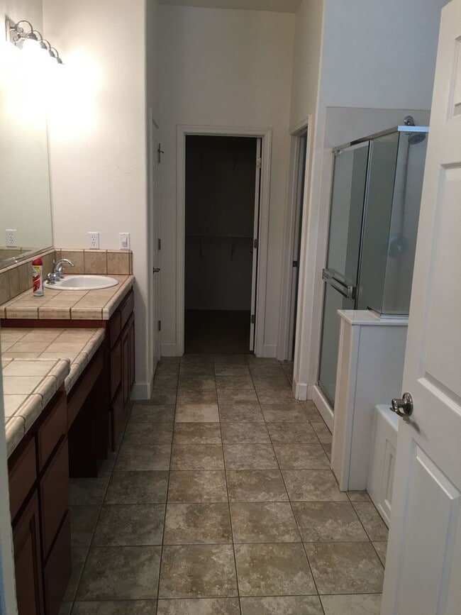 Building Photo - BEAUTIFUL 4 Bedroom Home 2.5 BA in Plumas Lake AVAILABLE NOW!