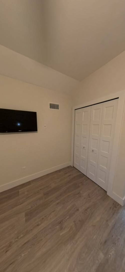 Building Photo - "Charming 3-Bed, 2-Bath Retreat in the Heart of Saint Augustine!"