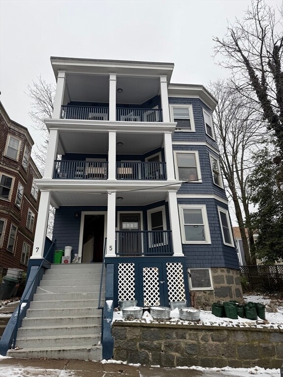 Building Photo - 7 View South Ave