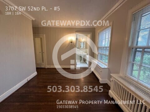 Building Photo - 3707 SW 52nd Pl