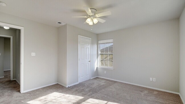 Building Photo - 2206 Pennsylvania Ave