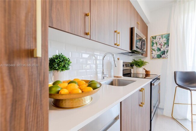 Building Photo - 1005 Spring Garden Rd