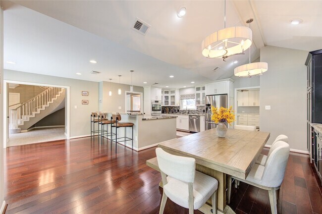 Building Photo - 15739 Fleetwood Oaks Dr